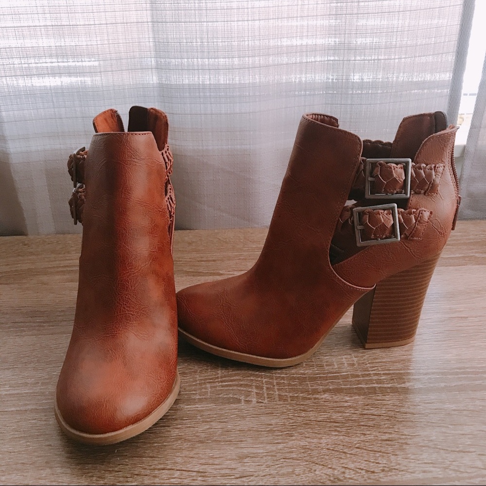 American Eagle Cognac Booties